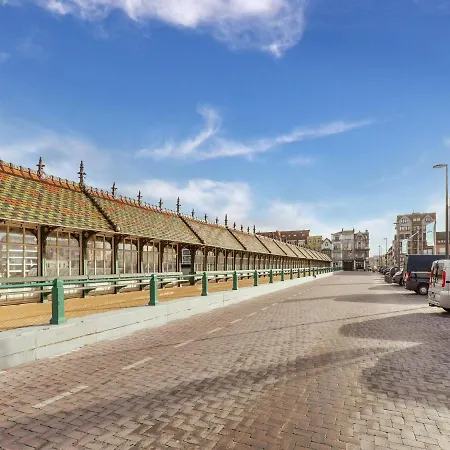 Pleasant On The 2nd Floor *