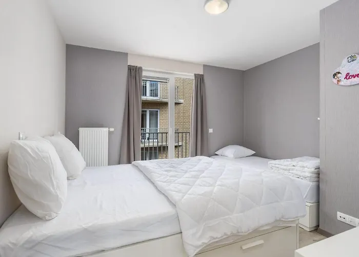 Pleasant On The 2nd Floor *